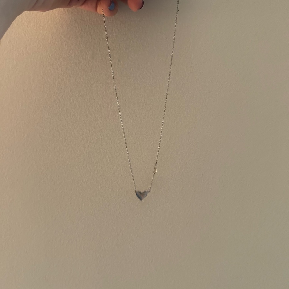 Kendra Scott Heart pendant necklace